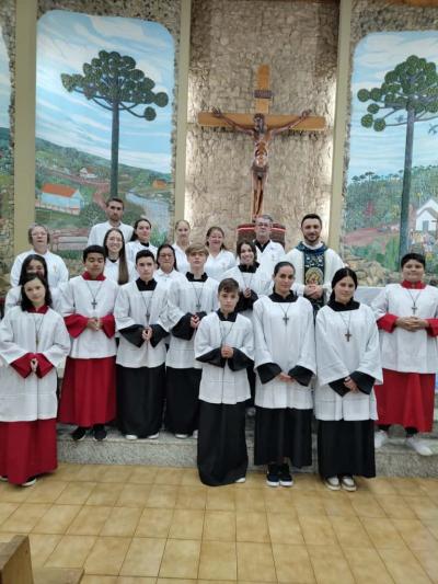 Abertura das Novenas reúne centenas de fiéis em Laranjeiras do Sul Celebração marca o início da preparação para a Festa em honra a Nossa Senhora Aparecida